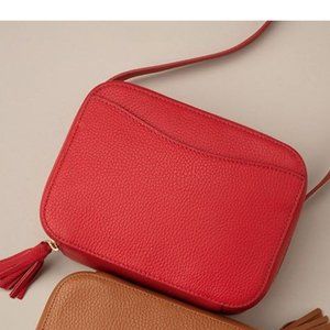 EUC Cuyana Camera Crossbody Bag in RARE Poppy Red Pebbled Leather